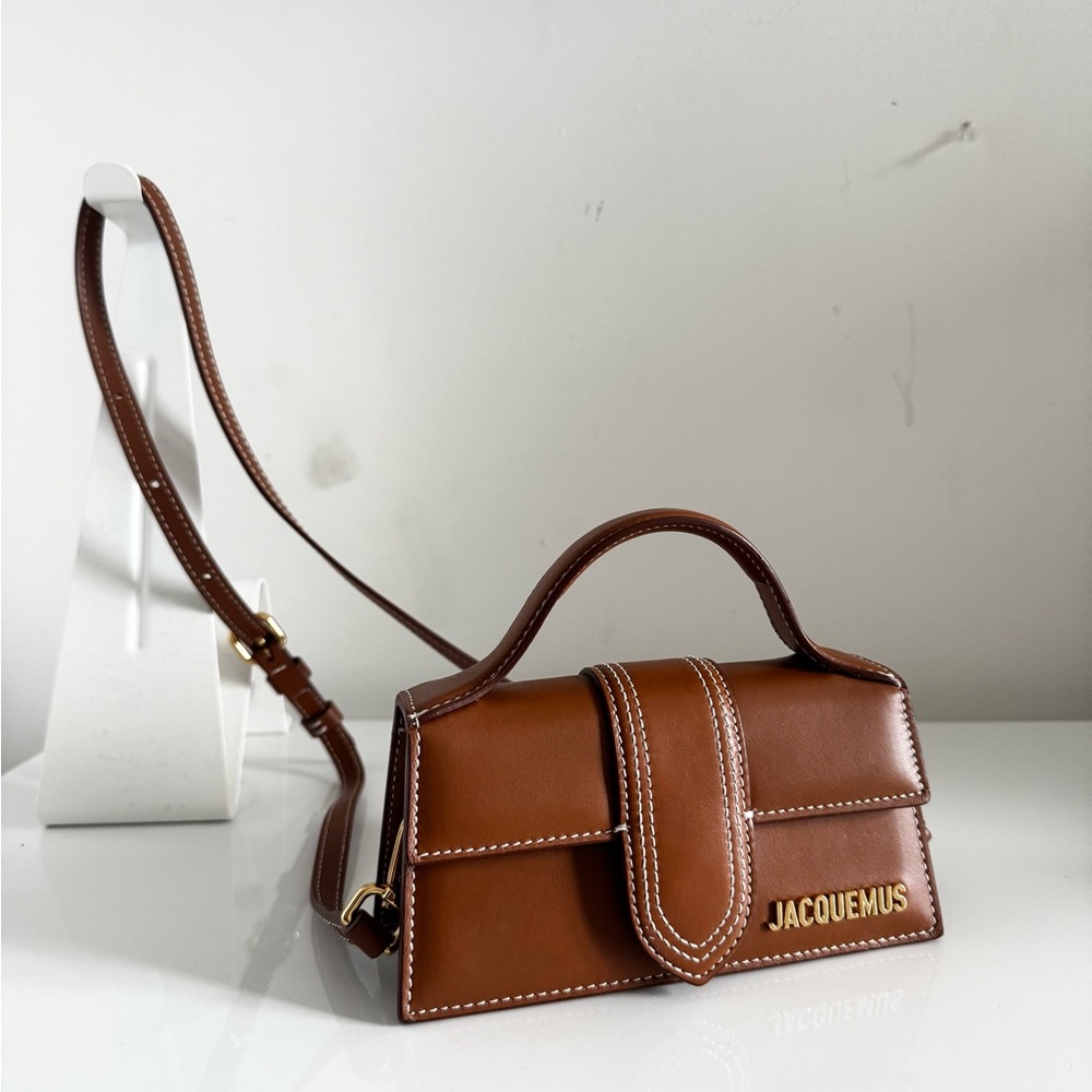 JACQUEMUS
Tan Les Classiques 'Le Bambino' Bag